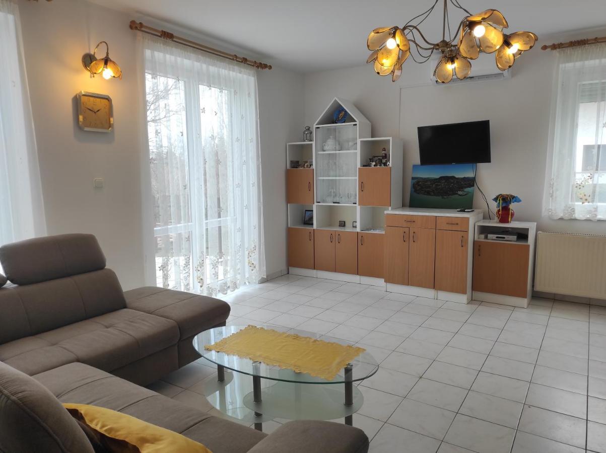 Badacsony Apartmanhaz Badacsonytomaj Exteriör bild