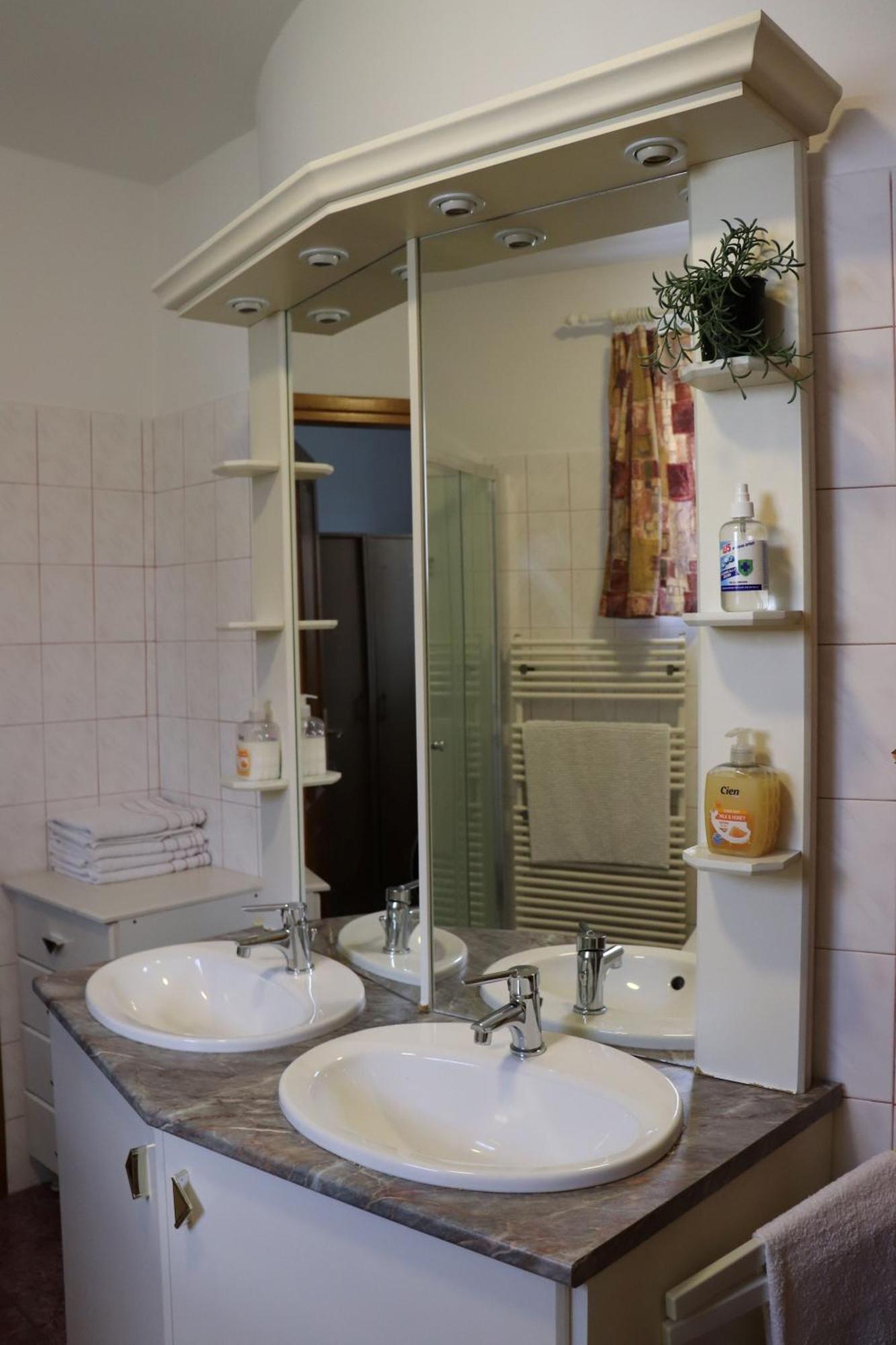 Badacsony Apartmanhaz Badacsonytomaj Exteriör bild