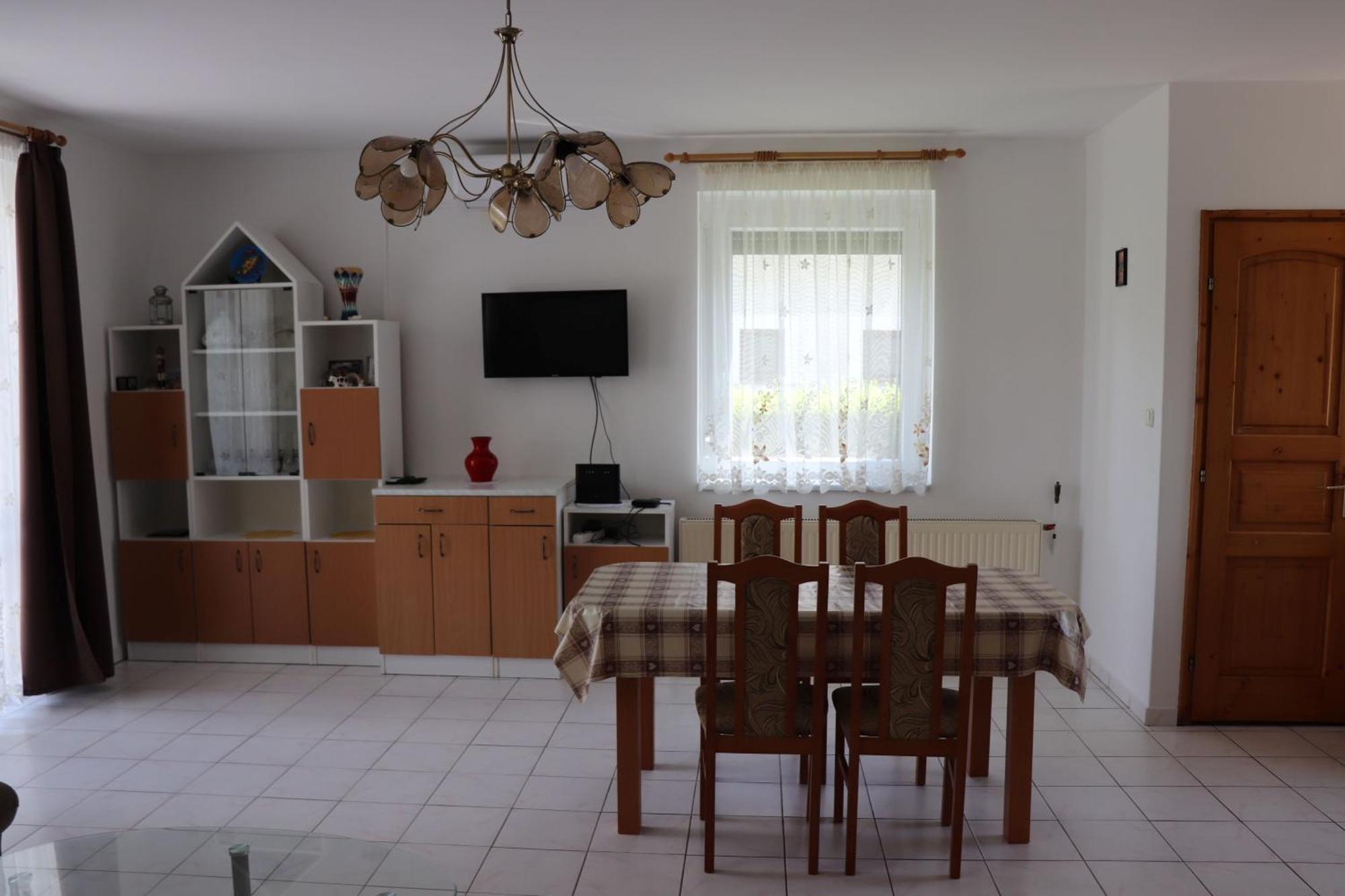 Badacsony Apartmanhaz Badacsonytomaj Exteriör bild