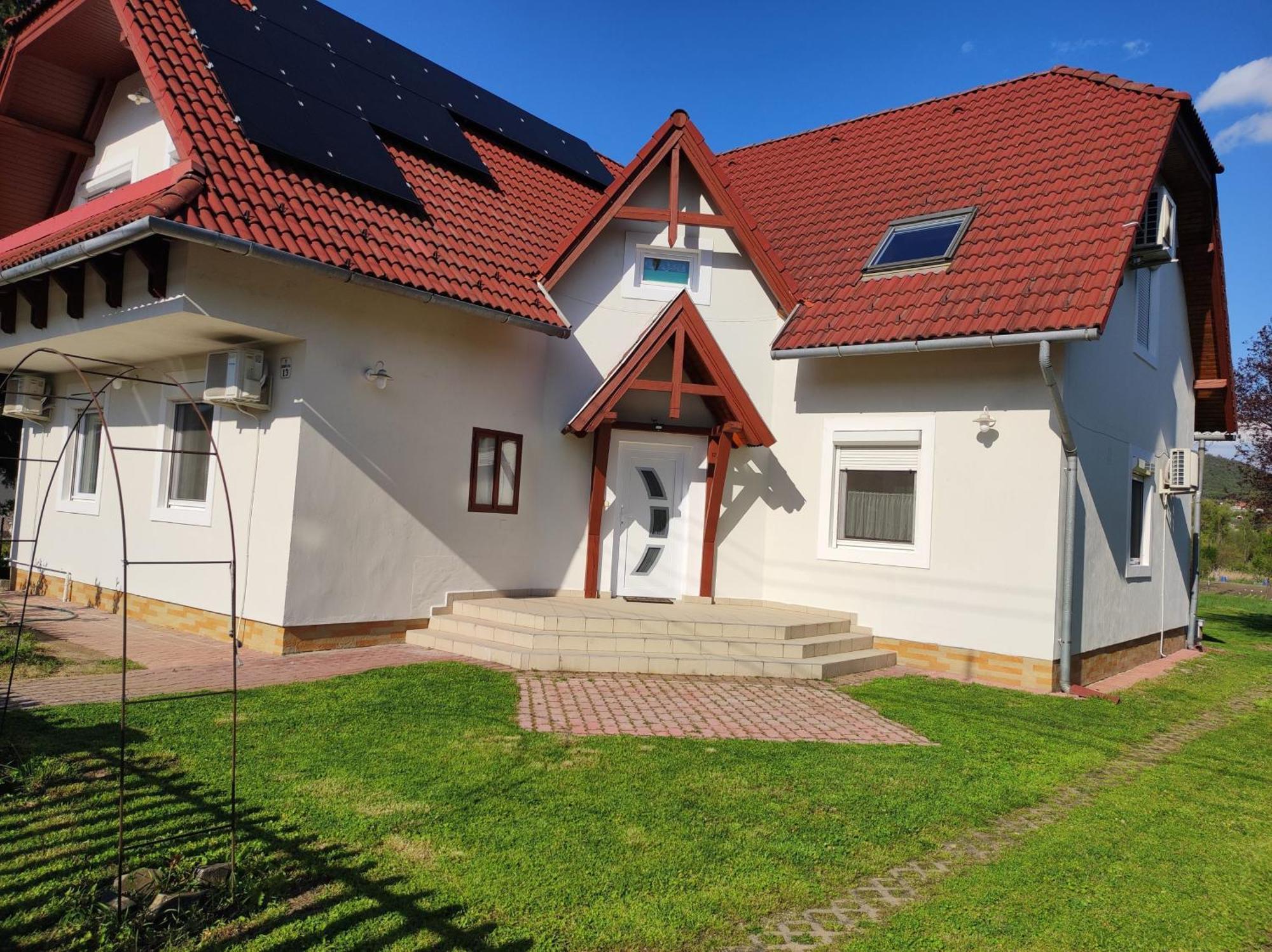 Badacsony Apartmanhaz Badacsonytomaj Exteriör bild